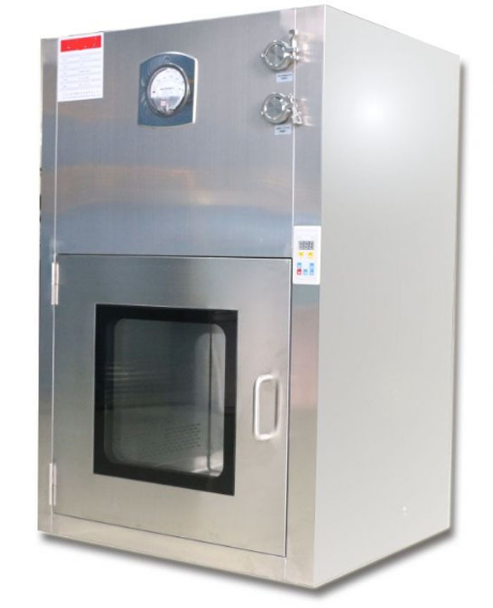 傳遞窗是設(shè)置在潔凈室出入口或不同潔凈度等級(jí)房間之間。 傳遞窗是設(shè)置在潔凈室出入口或不同潔凈度等級(jí)房間之間。