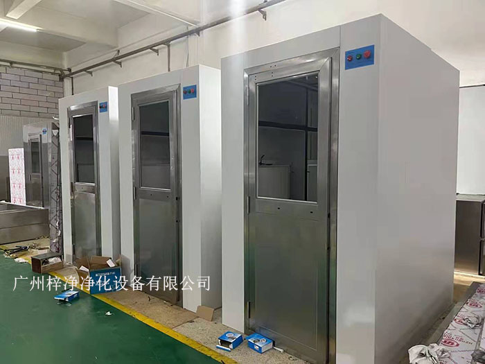 風淋室風機和高效過濾器的定期檢查與維護保養是確保潔凈室空氣質量的關鍵環節。