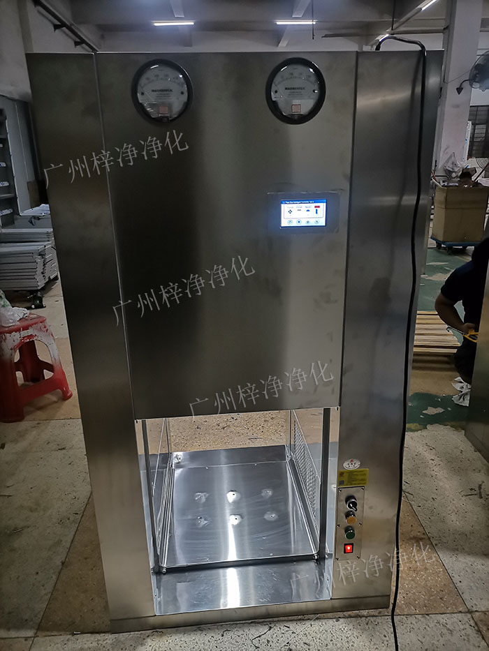 層流傳遞窗憑借其獨特的氣流控制和傳遞功能 層流傳遞窗憑借其獨特的氣流控制和傳遞功能