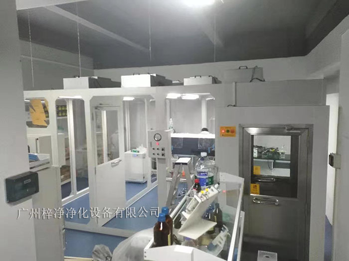 風(fēng)淋室、傳遞窗、潔凈棚在半導(dǎo)體行業(yè)無塵室的要求